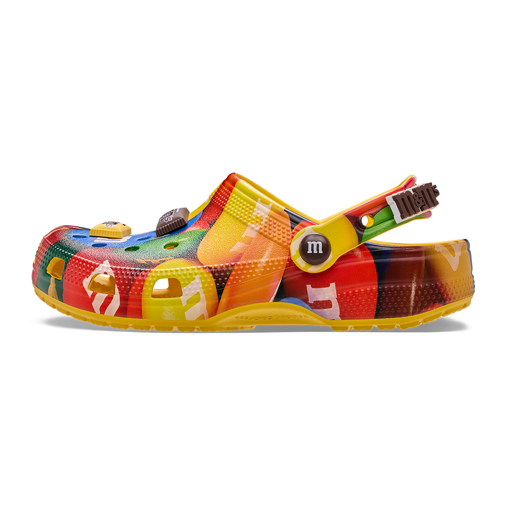 188-m-m-s-x-crocs-classic-clog-10.png M&M’S x Crocs classic clog