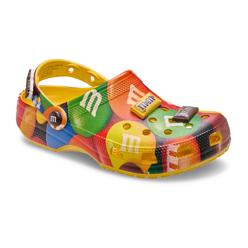 188-m-m-s-x-crocs-classic-clog-5.png M&M’S x Crocs classic clog