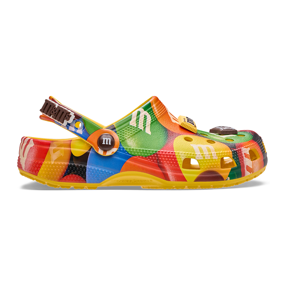 188-m-m-s-x-crocs-classic-clog-7.png M&M’S x Crocs classic clog